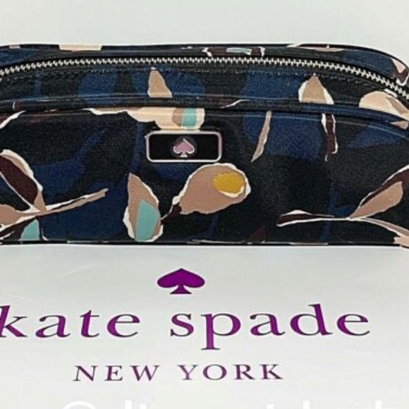 🆕Kate Spade Cosmetics Case. 0005555 - Picture 2 of 13